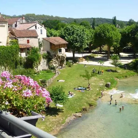 Maison Medievale Avec Jardin Dans Village * Vers (Lot)